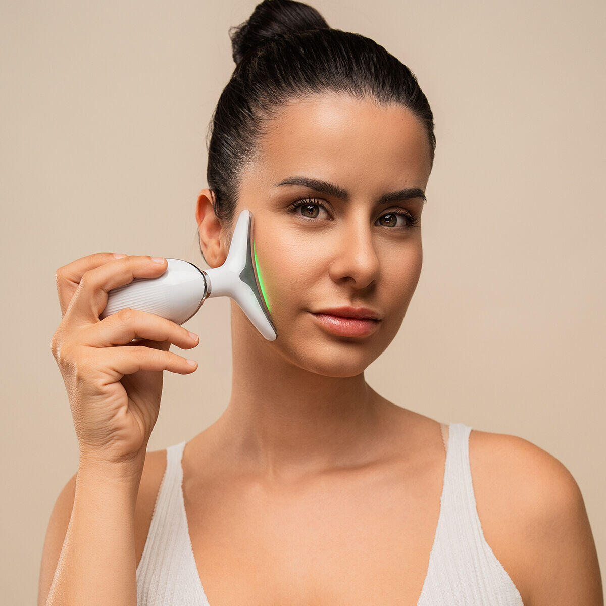Masajeador facial eléctrico para rostro y cuello con LED, EMS y calor Selora